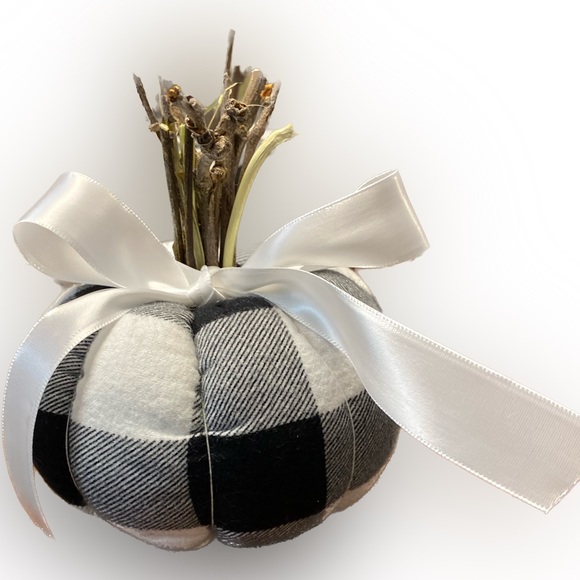 Farmhouse fall pumpkin decor in black and white flannel buffalo plaid - Picture 3 of 3